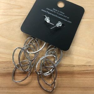 paparazzi Jewelry - Tangle Tango Silver Oval Dangle Earrings Paparazzi paparazzi Jewelry - Tangle Tango Silver Oval Dangle Earrings Paparazzi